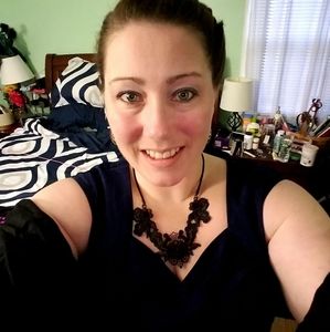 Meet your Posher, Laura